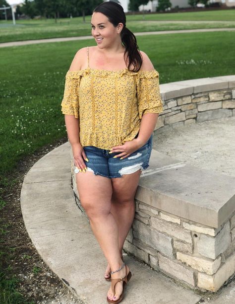 Sarah Rae, Vargas Girls, Call Me, Plus Size Fashion, Plus Size Outfits, Girl Fashion, Cool Outfits, I Can