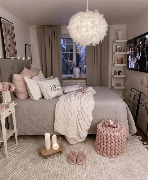 Bedroom Ideas For Small Rooms Cozy, Girl Apartment Decor, Diy Room Decor For Teens, Luxury Room Bedroom, Classy Bedroom, Dream Apartment Decor, Room Redesign, Bedroom Idea, Woman Bedroom