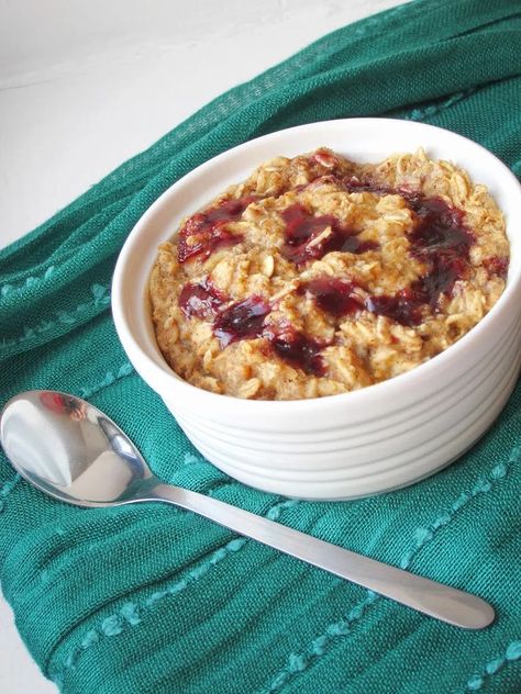 PB&J Baked Oatmeal | The Oatmeal Artist Banana Baked Oatmeal, Baked Oatmeal Recipes, Peanut Butter Roll, Clean Eating Breakfast, First Week Of School, Peanut Butter And Jelly, Baked Oats, Peanut Butter Recipes, Baked Oatmeal