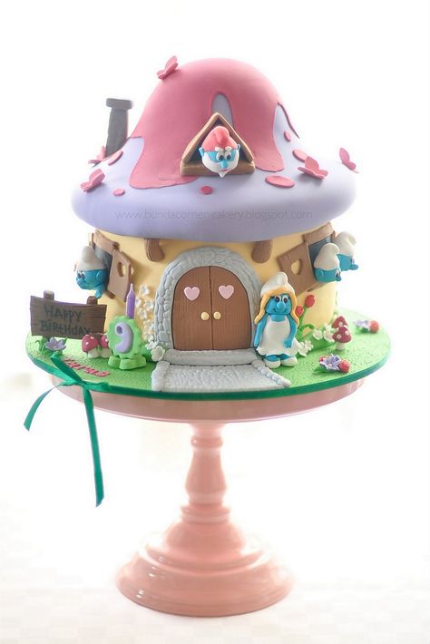 Smurfette's House Cake Smurfs Cake, Minnie Cake, Wedding Cake Pictures, House Cake, Big Cakes, Character Cakes, Cake Pictures, Fairy House, Fondant Cakes