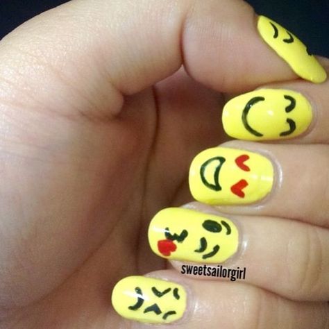 22 Easy Emoji Nail Art Designs for Back to School 2018 - #emoji #nail #nailart #nails #MyCuteOutfits Emoji Nail Art, Emoji Nails, Attraction Spells, Make Up Diy, Kids Nail Designs, Nail Art For Kids, Spiritual Reading, Nails For Kids, Disney Nails