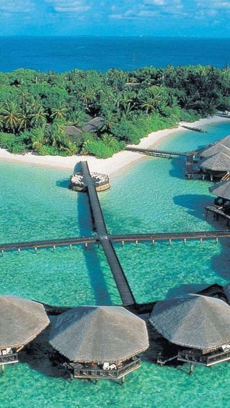 Baros Maldives, جزر المالديف, Maldives Honeymoon, Cheapest Flights, Vacation Tropical, Honeymoon Ideas, Maldives Travel, Exotic Places, Tropical Island