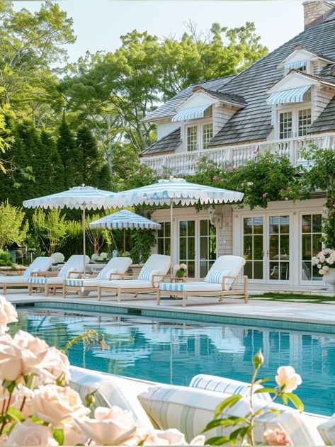 Nantucket Pool Landscaping, Hamptons Pool House, Tree House Architecture, Hamptons Style Pool, Country Club Pool, French Pool, Hamptons Pool, Cottage Pool, Sophisticated House