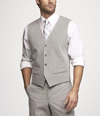 Casual Groomsmen Attire Ideas | casual wedding | The Bohemian Bride Casual Groomsmen Attire, Stylish Suits For Men, Seersucker Suit Wedding, Casual Groomsmen, Groomsmen Vest, Groomsmen Grey, Wedding Casual, Stylish Suit, Wedding Groomsmen