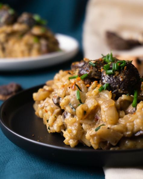 Miso Mushroom Risotto, Miso Risotto, Black Garlic Risotto, Asian Risotto, Black Garlic Pasta, Black Garlic Recipes Dishes, Black Garlic Recipes, Mushroom Risotto Recipes, Black Garlic