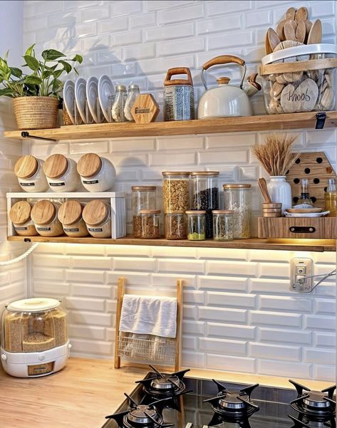 Real Estat, Casa Vintage, Boho Kitchen, Apartment Decor Inspiration, Minimalist Kitchen, Minimalist Living Room, Home Decor Tips, Home Decor Kitchen, Modern Kitchen Design