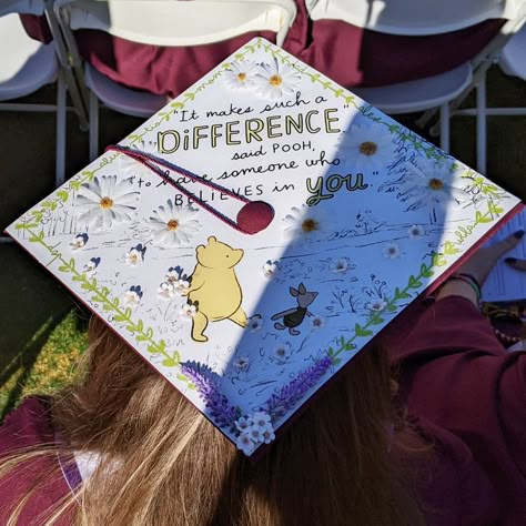 It Makes Such A Difference Said Pooh, Grad Cap Winnie The Pooh, Graduation Cap Designs Winnie The Pooh, Pooh Graduation Cap, Winnie The Pooh Graduation Cap, Senior Caps, Vpk Graduation, Graduation Designs, Disney Graduation Cap