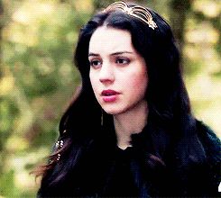 Mary Reign, Adelaide Kane Gif, Ramsey Bolton, Aro Volturi, Mary Stewart, Marie Stuart, Reign Mary, Reign Fashion, Jaime Lannister