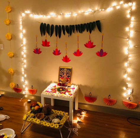 Diwali Decorations At Home Pooja, Laxmi Poojan Diwali Decoration Ideas, Pooja Wall Decoration, Diwali Pujan At Home, Diwali Backdrop Ideas For Photoshoot, Laxmi Poojan Diwali Decoration, Diwali Laxmi Pooja Decorations At Home, Laxmi Pujan Diwali Decoration, Diwali Pooja Setup