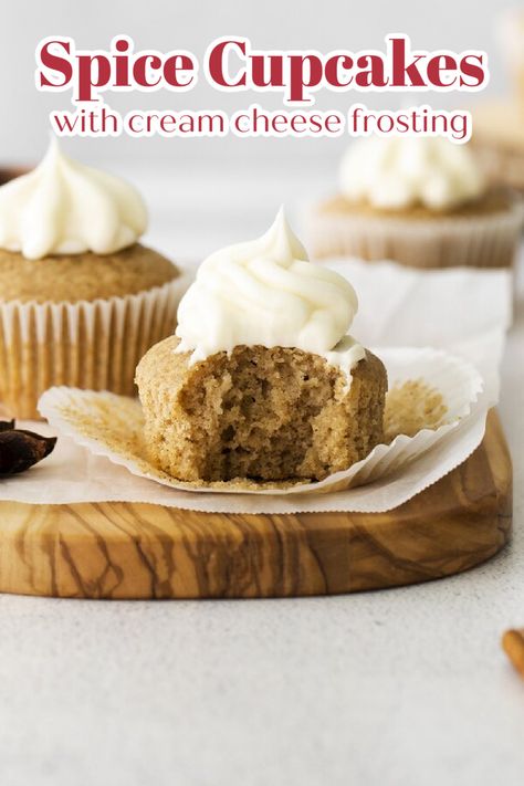 Spiced Cupcake Recipe, Spice Cupcakes Recipes, Cupcakes Fall, Spiced Cupcakes, Delicious Cupcakes Recipes, Fluffy Cupcakes, Dessert Snacks, Fall Cupcakes, Easy Cupcake Recipes