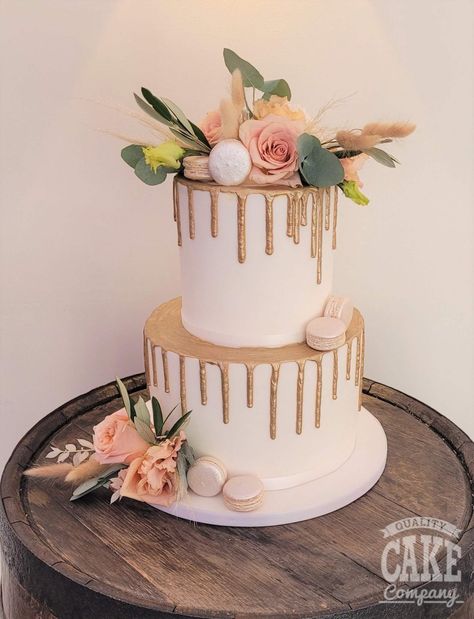 Two Tier Retirement Cake, Rose Gold Birthday Cake, 2 Tier Wedding Cakes, Rose Gold Wedding Cakes, Rose Gold Birthday, Wedding Cake Fresh Flowers, Fresh Wedding Flowers, Three Tier Cake, Gold Birthday Cake