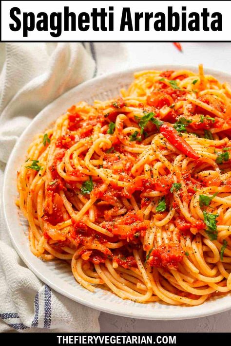 Spaghetti Arrabiata Recipe, Spaghetti Arrabiata, Orthodox Fasting, Spaghetti Pasta Recipe, Pasta Arrabiata, Spicy Vegetarian Recipes, Spicy Vegan Recipes, Vegan Spaghetti, Mozzarella Pasta