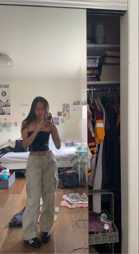 Cargos And Jacket Outfit, Cargo Pants Tube Top Outfit, Beige Cargo Skirt Outfit Y2k, Tube And Pants Outfit, Tube Top With Cargo Pants, Tube Top Outfit Aesthetic Y2k, Cargo Pants 90s Outfit, Tan Cargo Pants Outfit Summer, Cargos With Sambas