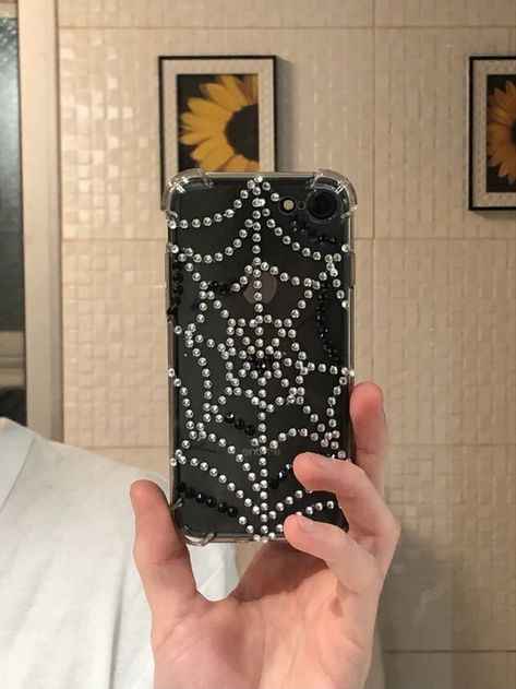 Bedazzling Phone Case, Bedazzled Spiderweb, Badazzel Phone Case, Rhinestone Phone Case Ideas, Things To Bedazzle, Bedazzled Phone Case, Bling Phone Cases, Girly Phone Cases, Cute Couple Gifts