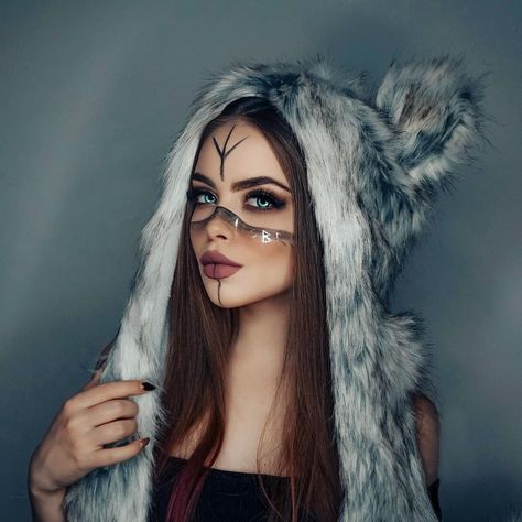 @veles_world on Instagram: “She wolf 🐺 @tanya_bright” Werewolf Makeup, Wolf Makeup, Forest Fashion, Rustic Outfits, Wolf Hoodie, Hood Hat, She Wolf, Wolf Spirit, Make Up Inspo