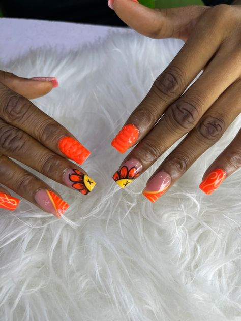 Fall Nail Sets Acrylic Short, Yellow And Orange Nails Design, Orange And Yellow Nail Designs, Orange Short Nails, Bright Orange Nails, Bright Nail Designs, Orange Nail Designs, Yellow Nails Design, Nail Art Designs Images