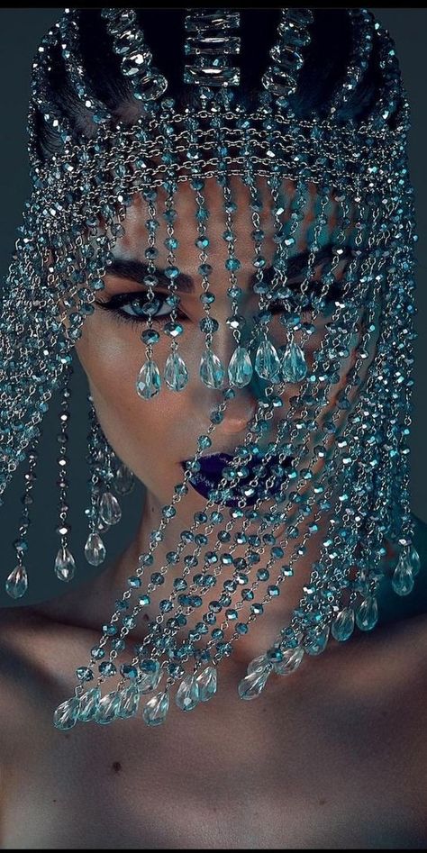 Beaded Headpiece, Headpiece Diy, Face Jewellery, Ethereal Makeup, Head Jewelry, Fantasy Fashion, Hair Jewelry, Beauty Women, Headpiece