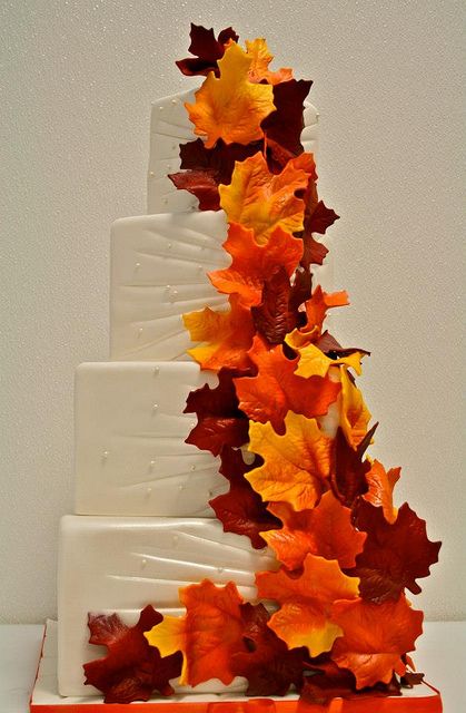 Fall Themed Wedding Cakes, Wedding Hacks, Square Wedding Cakes, Wedding Cake Photos, Themed Wedding Cakes, Wedding Themes Fall, Fall Cakes, Fall Wedding Cakes, Brown Wedding