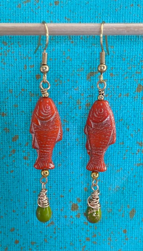 Pull Tab Jewelry, Ocean Jewelry Diy, Fish Themed Outfit, Fish Clay Earrings, Granola Earrings, Clay Fish Earrings, Fish Clothes, Fish Outfit, Fish Gift Ideas