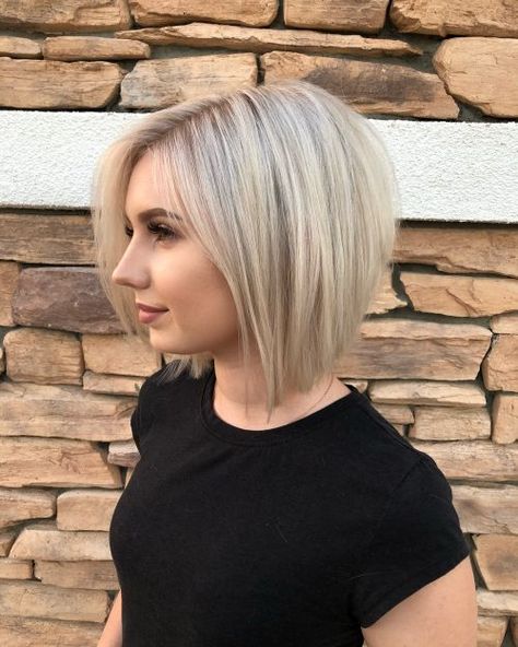 20 Inspiring Blonde Balayage Hair Color Ideas A Line Haircut, Kort Bob, Cute Bob Hairstyles, Asymmetrical Bob Haircuts, Medium Bob Hairstyles, Choppy Bob Hairstyles, Bob Haircut For Fine Hair, Bob Hairstyles For Fine Hair, Penteado Cabelo Curto