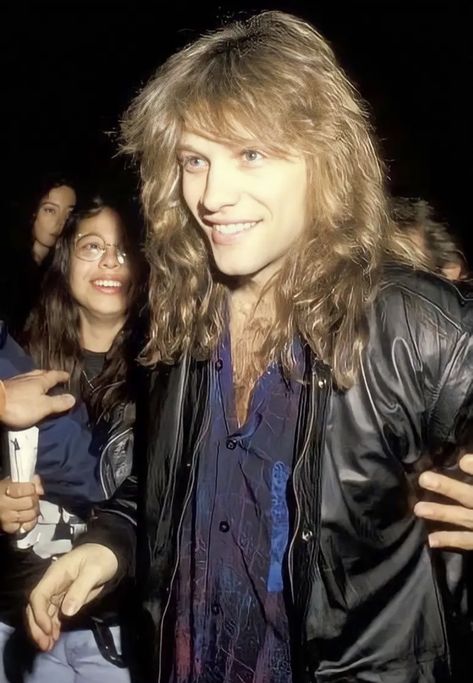 Bon Jovi 80s, Bon Jovi Always, Bon Jovi Pictures, 80s Men, Mötley Crüe, Jon Bon Jovi, Most Handsome Men, Bon Jovi, Rock Revival