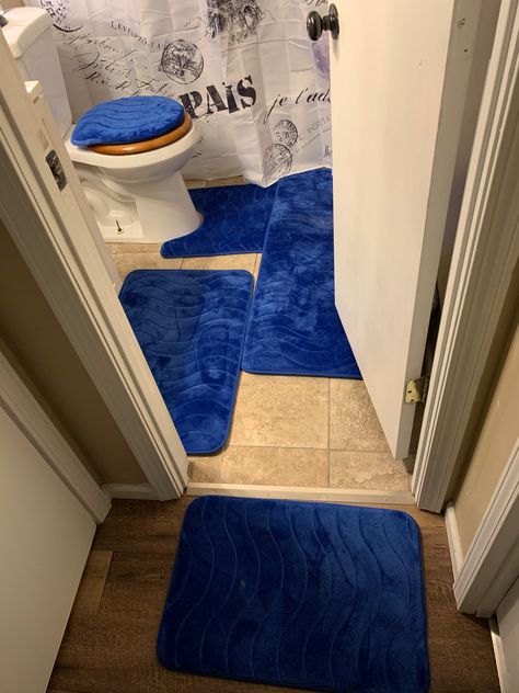 Royal Blue Bathroom Ideas, House Hygiene, Bathroom Royal, Royal Blue Bathroom, Royal Blue Bathrooms, Blue Bathroom Ideas, Welcome To My Crib, Bathroom Blue, Toilet Decor