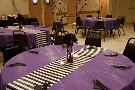 Jack And Sally Wedding Theme Receptions, Sally And Jack Birthday Party, Jack Skeleton Party Ideas, Halloween Bridal Shower Food Ideas, Jack Skellington Birthday Party, Christmas Birthday Party Ideas, Nightmare Before Christmas Babyshower, Nightmare Before Christmas Birthday, Tim Burton Party