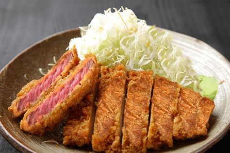 A Guide to Katsu: Tonkatsu, Chicken Katsu, Katsudon & More | Let's experience Japan Mushroom Katsu, Chicken Katsu Don Recipe, Wagamama Katsu Curry, Japanese Chicken Katsudon, Chicken Katsu Don, Beef Cutlets, Panko Crusted Chicken, Raw Cabbage, Tonkatsu Sauce