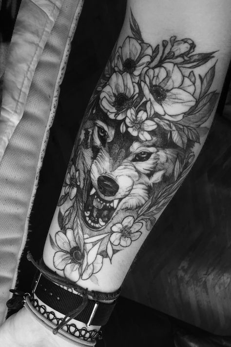 Half Wolf Half Flower Tattoo, Wolf And Flowers Tattoo For Women, Wolf Tattoo Forearm Women, Wolf Hand Tattoos For Women, Angry Tattoo For Women, Wolf Flower Tattoo Design, Wolf Hip Tattoo, Wolf Tattoo Thigh, Wolf And Flowers Tattoo