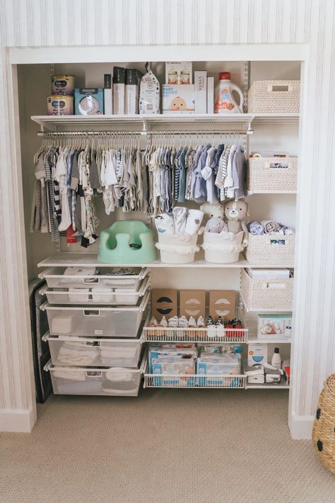 Small Dinosaur Nursery, Nursery Room Rugs Gender Neutral, Nursery Ideas Furniture, Nursing Area In Bedroom, Conforter Storage, Nursery Blanket Storage Ideas, Nursery Room Closet Ideas, Gender Neutral Nursery Gray Walls, Storage For Closets Organizing Ideas