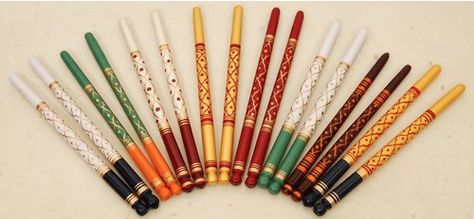 Dandiya Dandiya Sticks Decoration, Navratri Painting, Dandiya Decoration, Dandiya Sticks, Garba Night, Garba Dance, Rakhi Special, Decorating With Sticks, Navratri Festival