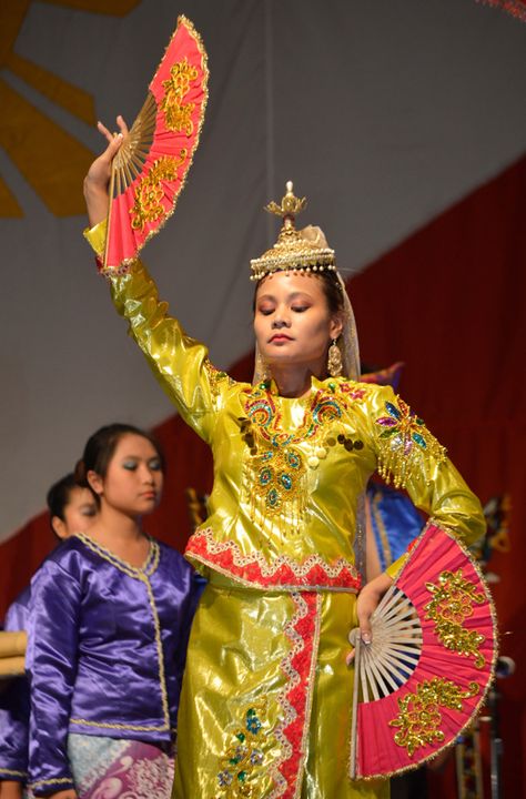 Singkil - Traditional colours of the #Philippines Singkil Dance Costume, Singkil Costume, Singkil Dance, Filipiniana Gown, Filipino Design, Philippine Fashion, Pose Practice, Filipino Heritage, Cultural Dress