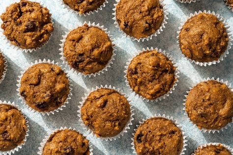 Big Batch Bran Muffins - by Kristina Vänni Baked Muffins, Starting Solid Foods, Bran Muffins, Muffin Pans, Just Bake, Mixing Bowls, Freshly Baked, Buttermilk, Scones