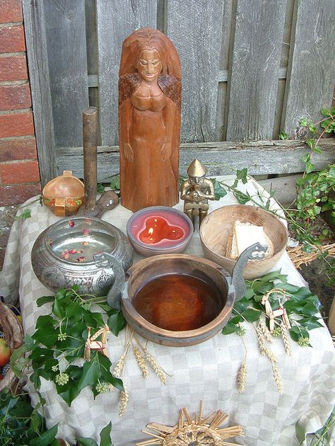 Harvest altar, Chiltern Kindred 2008 by Thorskegga, via Flickr Altar Elements, Norse Altar, Ancient Altar, Harvest Festival, The English, Thor, Festival