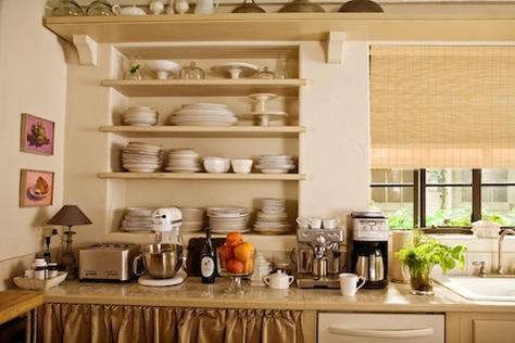 Steal This Look: It's Complicated Kitchen Accessories - Remodelista Its Complicated Movie, Its Complicated House, Farmhouse Cottage Kitchen, Its Complicated, Nancy Meyers Movies, Film Decor, French Inspired Home, Warm Kitchen, It's Complicated