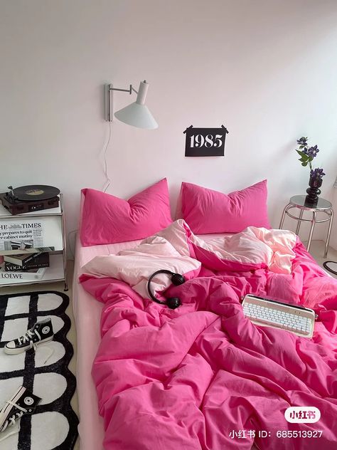 Pink Bed Sheets Bedroom Ideas, Pink Sheets Aesthetic, White And Pink Room Aesthetic, Apartment Decor Inspiration, Butcher Block Countertops, Chic Kitchen, Dream Room Inspiration, Room Makeover Bedroom, Room Makeover Inspiration