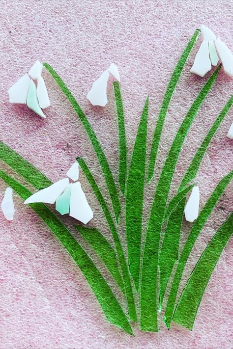 Fused Glass Snowdrops, New Fused Glass Ideas, Simple Fused Glass Ideas, Glass Fusion Ideas Simple, Fused Glass Ideas Tutorials, Glasfusing Ideas, Fused Flowers, Fused Glass Flowers, Broken Glass Crafts