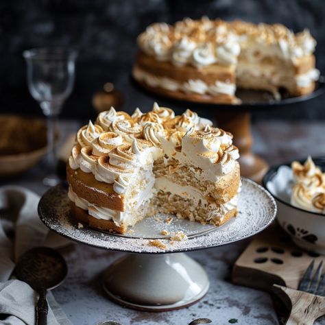 Mayonnaise Cake by Nathalie Simard Ingredients: - 250g of flour - 150 g of sugar - 1 sachet of baking powder - 3 eggs - 200 ml mayonnaise - 200 ml of lukewarm water - 1 teaspoon of liquid vanilla Instructions: - Preheat the oven to 180°C. - In a salad bowl, mix the flour, sugar and yeast. - Add the eggs, mayonnaise, lukewarm water and vanilla. - Mix well until you obtain a homogeneous paste. - Pour the mixture into a buttered and floured cake mold. - Bake for approximately 30-35 minutes, un... Mayonnaise Cake, Frugal Food, 3 Eggs, Cake Slice, Frugal Meals, Salad Bowl, Cake Mold, Salad Bowls, Yum Yum