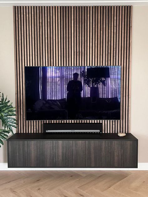 Tv Wall Ideas Panelling, Wooden Slats Media Wall, Panneling Rooms Living Room Wood, Tv Living Room Ideas, Tv Cabinet Wall Design, Built In Tv Cabinet, Tv Trolley, Wall Behind Tv, Wall Cladding Designs