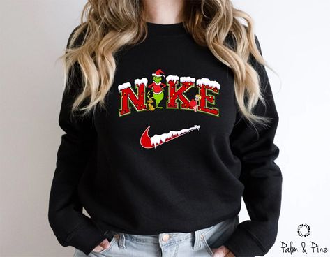 Christmas Sweatshirt Grinch Snow, Crewneck Christmas Sweatshirt, Pullover Christmas Grinch Sweatshirt Snowman Family, Merry Christmas Shirts, Holiday Sweatshirt, Family Christmas Shirts, Grinch Christmas, Nike Sweatshirts, Sweatshirt Christmas, Snowman Christmas, Merry Xmas