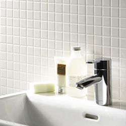 Toto Gloss & Matt Mosaic Tiles Square Tile Bathroom, White Square Tiles, Herringbone Mosaic Tile, White Mosaic Tiles, Mosaic Bathroom Tile, Square Mosaic Tile, Mosaic Tile Kitchen, Square Bathroom, Hexagon Mosaic Tile