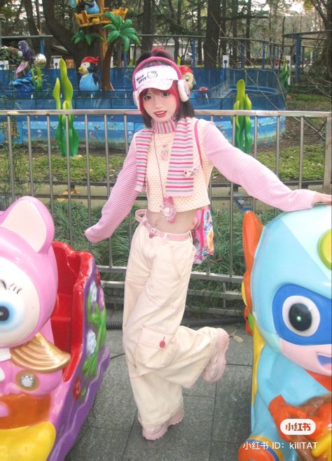 Pastel Harajuku Fashion, Decora Outfits Aesthetic, Decora Style Clothes, Fairy Kei Fashion Harajuku Style, Decora Japanese Fashion, Harajuku Fashion Decora, 2000s Japanese Fashion, Sick Clothes, Photography Posing Guide