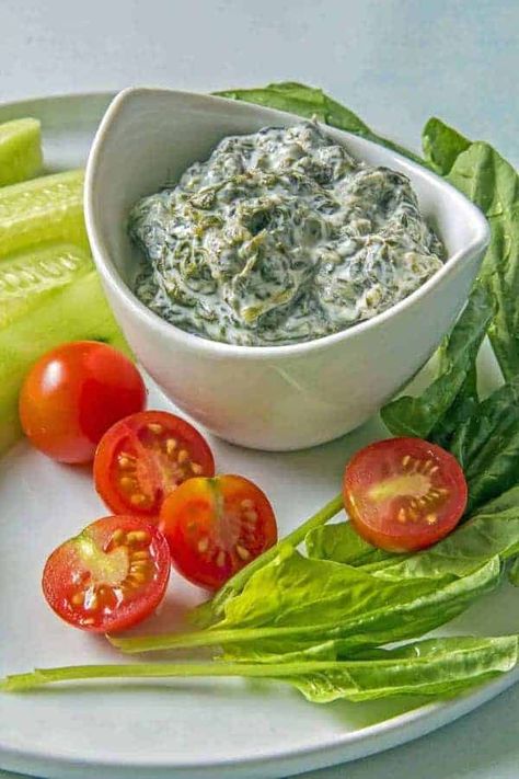 Simple, healthy, and tasty Greek Yogurt Dip With Spinach is great with vegetables or bread. Only 5 ingredients for the perfect appetizer. Keto Recipes Chicken, Chicken Keto Recipes, Instant Pot Keto Recipes, Bhindi Masala Recipe, Instant Pot Yogurt Recipe, Greek Yogurt Dip, Slow Carb Diet, Make Greek Yogurt, Instant Pot Yogurt