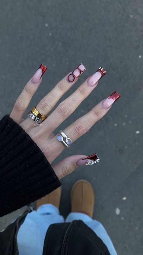 Red Nails Ideas Square, Red Chrome French Tip Nails, French Nails With Stars, Nails Inspo Square, Red Metallic Nails, Chrome Square Nails, Star Design Nails, Chrome Red Nails, Art Nails Design