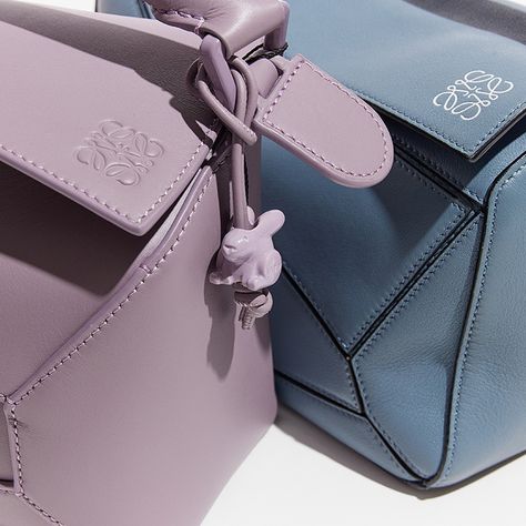 Is the Loewe Puzzle Edge replacing the original Puzzle? Here's what you need to know about the potential discontinuation of the Puzzle bag. Handbag Design Ideas, Loewe Puzzle Bag, Loewe Puzzle, Handbag Design, Puzzle Bag, New Puzzle, Loewe Bag, Dry Bag, Small Bags