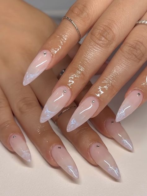 Almond Coffin Shaped Nails, Almond Prom Nails Acrylic, Bday Nails Almond Shape, Baddie Nails Instagram Almond, Basic Baddie Nails Almond, Almond Nails Birthday Set, Almond Shaped Acrylic Nails Designs, Clear Almond Nails Acrylics, Almond Shape Nails Ideas