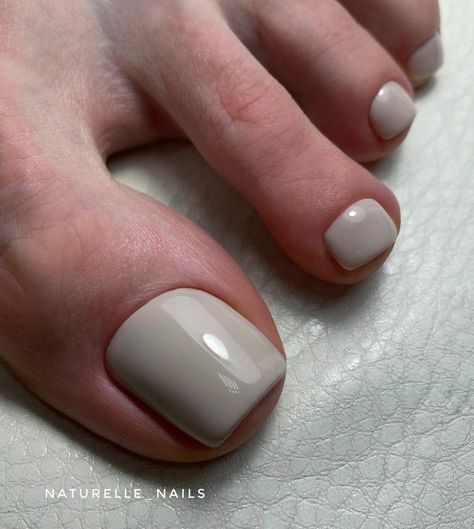 Beige Toenails, Gray Toe Nails, Foot Nails Color, Perfect Pedicure, Nail Paint Shades, Nails Collection, Gel Toe Nails, Toe Nail Color, Elegant Nail