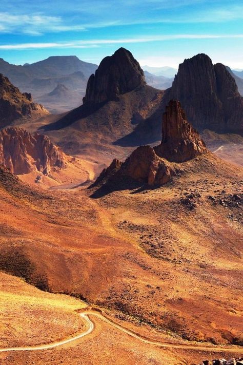 Desert Africa, Mountain Desert, Landscape Desert, Deserts Of The World, Desert Mountains, Winding Road, High Fantasy, Desert Landscaping, North Africa