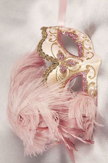 mask Reyna Core, Senior Events, Prom Masquerade, Quincenera Dresses, Gold Masquerade Mask, January Wedding, Pink Mask, Color Wave, Senior Prom