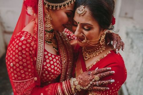 Indian Mother Daughter Photography, Tamil Marriage, Mother Daughter Wedding Photos, First Best Friend, Pencil Colours, Daughter Photoshoot, Daughter Photography, Bride’s Mother, Bride Photos Poses